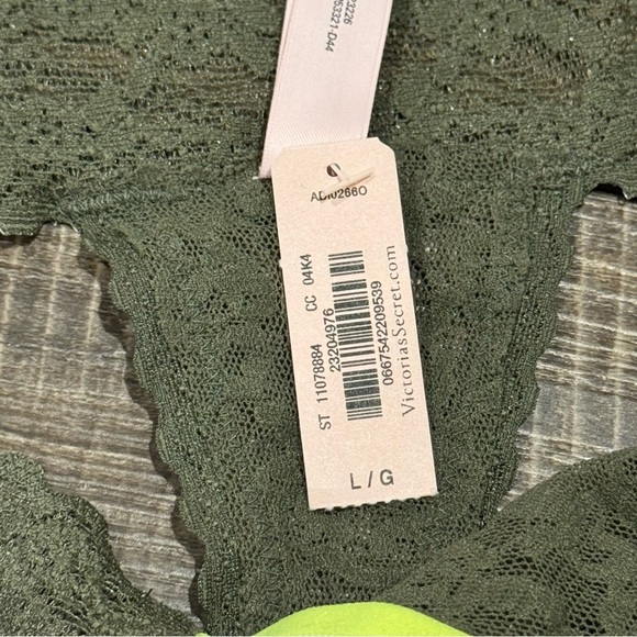 Victoria's Secret Lace Green thong/string elastic waist panty New Size Large - Picture 6 of 10